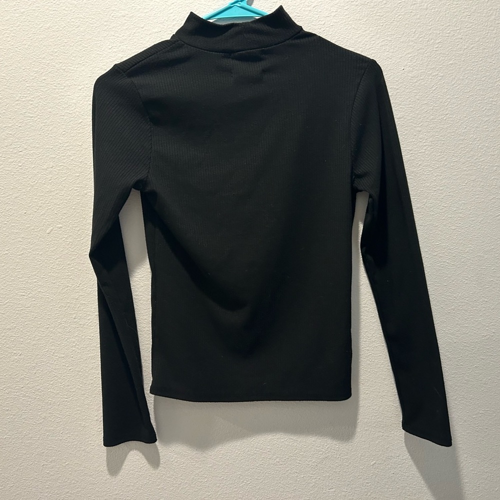 Black Long sleeve cute out